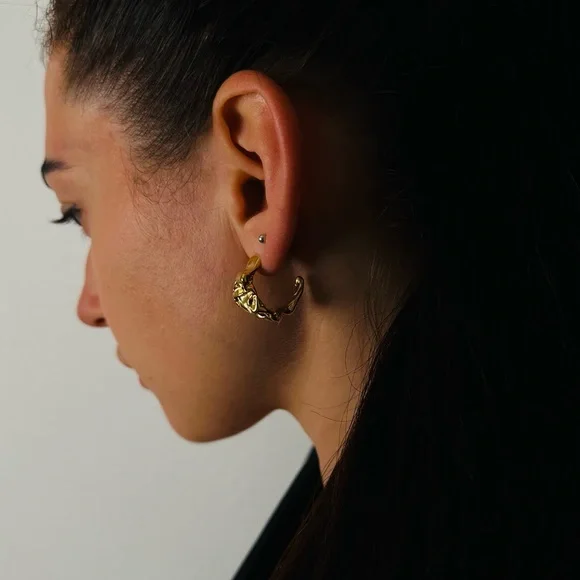 New Creative Statement Gold Geometric Unusual Hoop Earrings - Picture 3 of 8